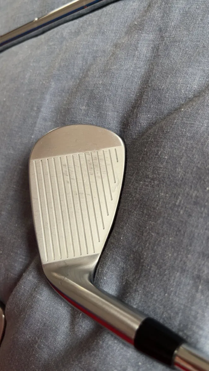 Titleist t250* 5-9 iron - Image 4