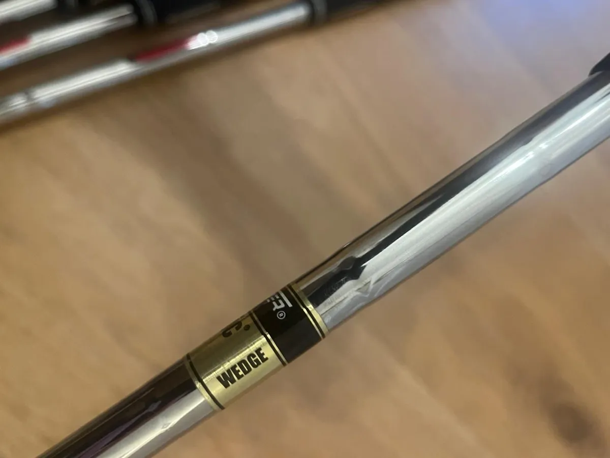 Mizuno JPX923 Hot Metal irons + T24 GW - Image 2