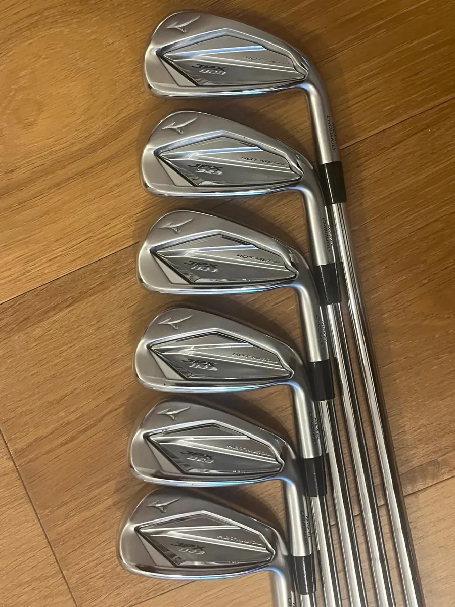 Mizuno JPX923 Hot Metal irons + T24 GW - Image 1