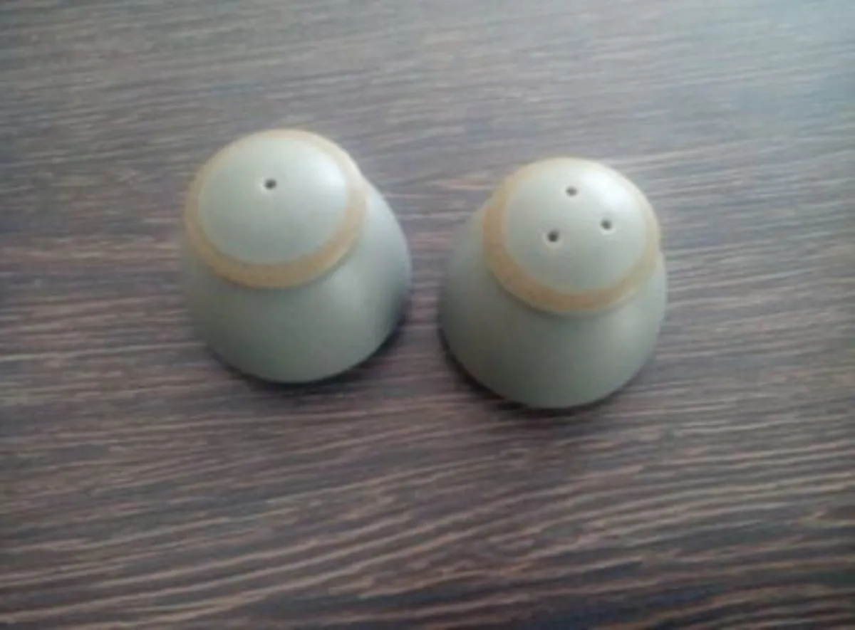 Pottery Condiment Set.