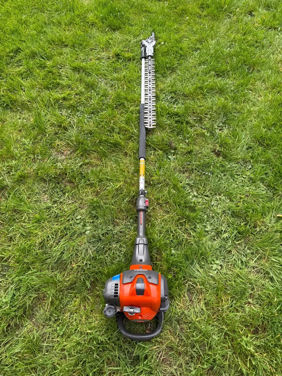 Husqvarna 525HE4 long reach hedge trimmer - Image 2