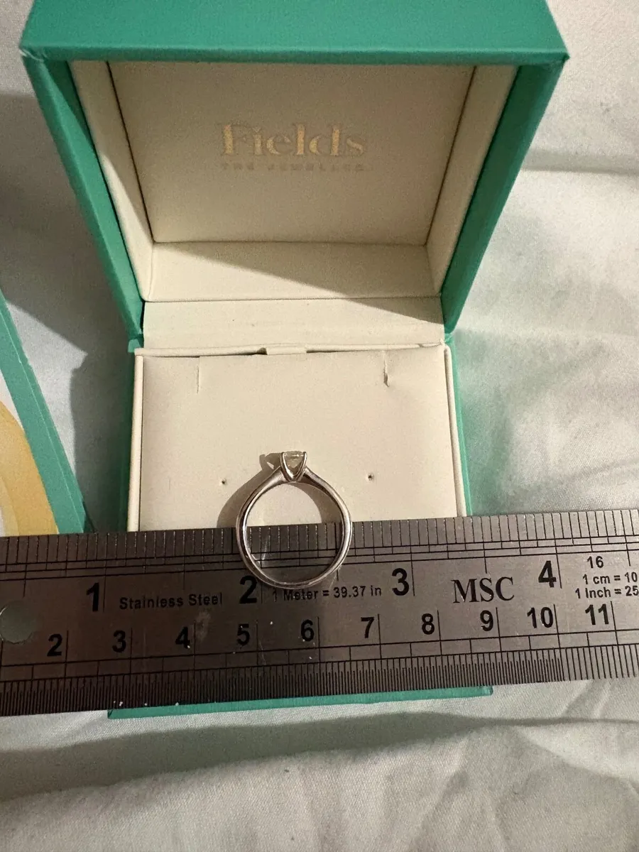 18ct White Gold Diamond Ring (0.43ct) – Size N – E - Image 3