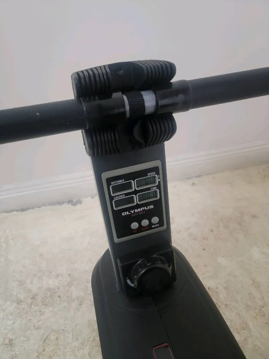 Rowing machine - Image 2