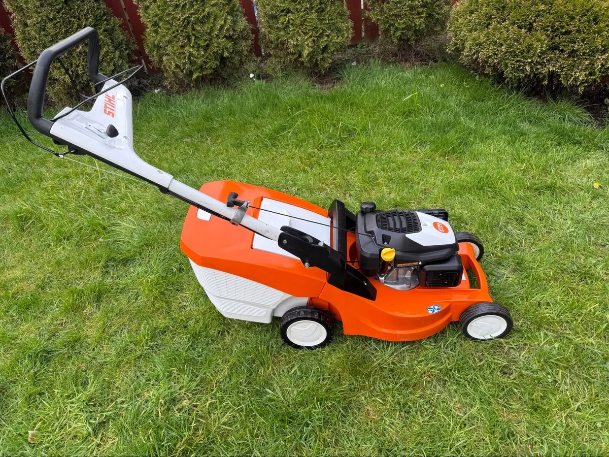 Stihl RM 448 VC lawnmower - Image 1