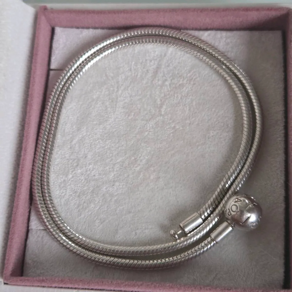 Pandora necklace moment claps excellent condition - Image 2