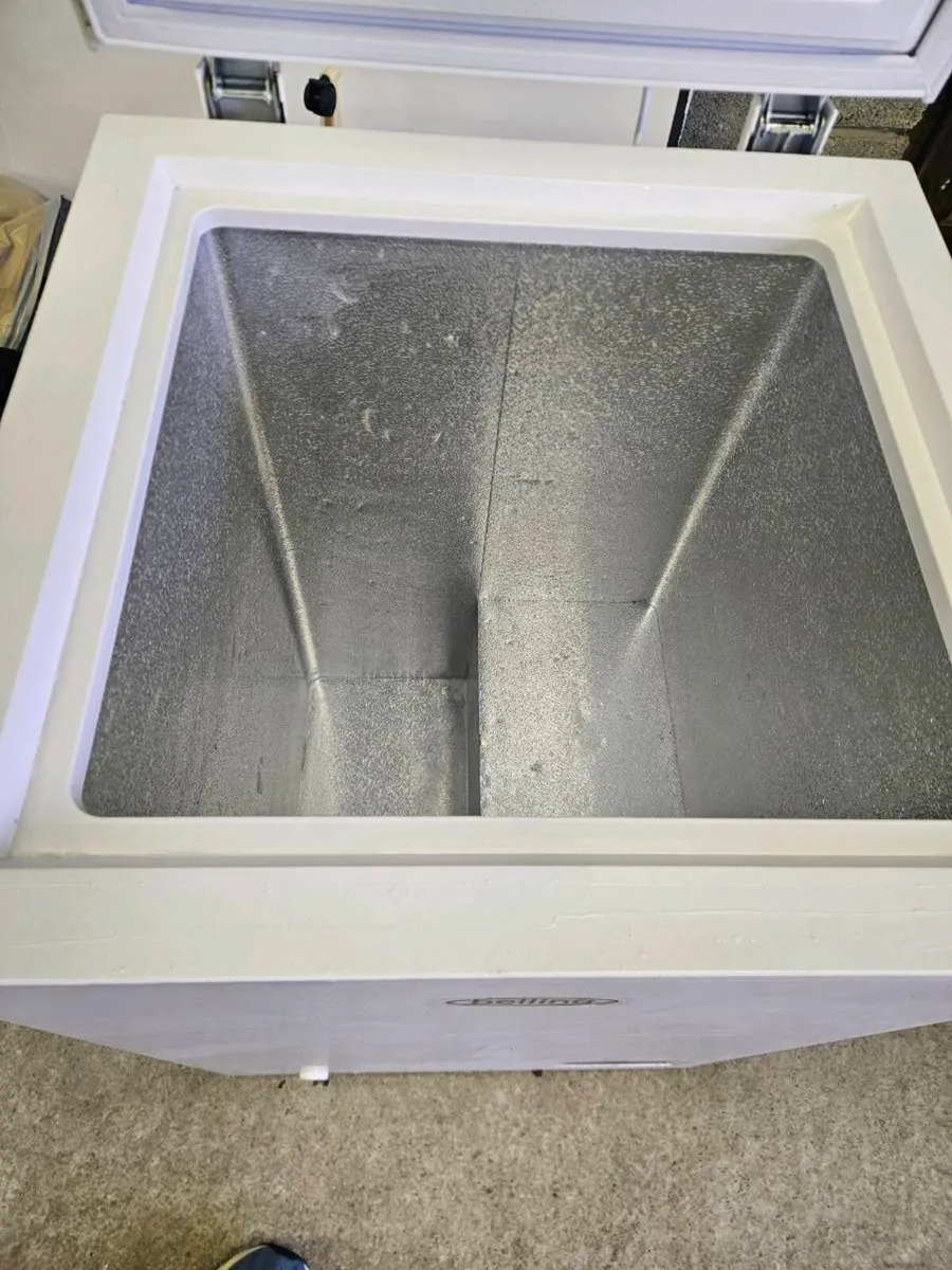 Chest Freezer - Image 2