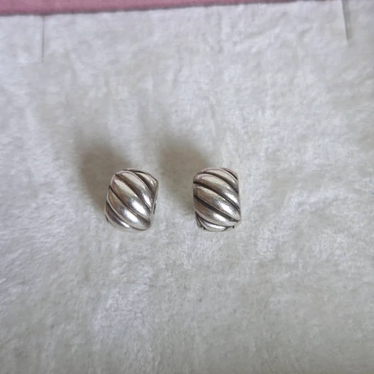 Pandora polished feathered clips charms set of two - Image 1