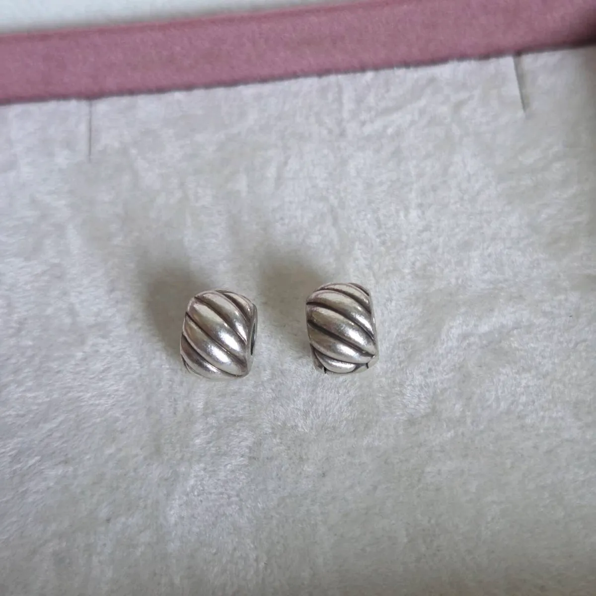 Pandora polished feathered clips charms set of two - Image 2