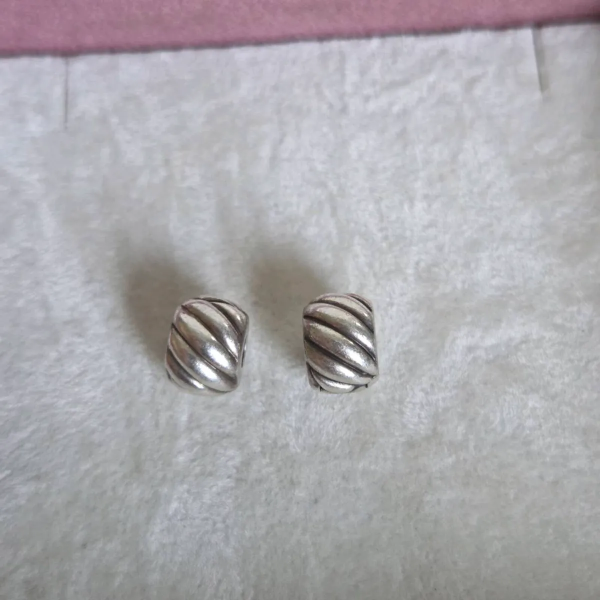 Pandora polished feathered clips charms set of two - Image 3