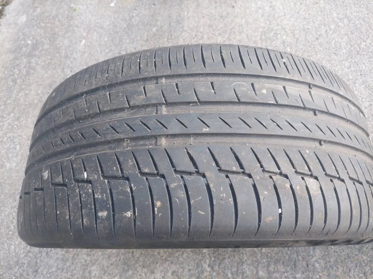 275/40/R21 Tyres - Image 2