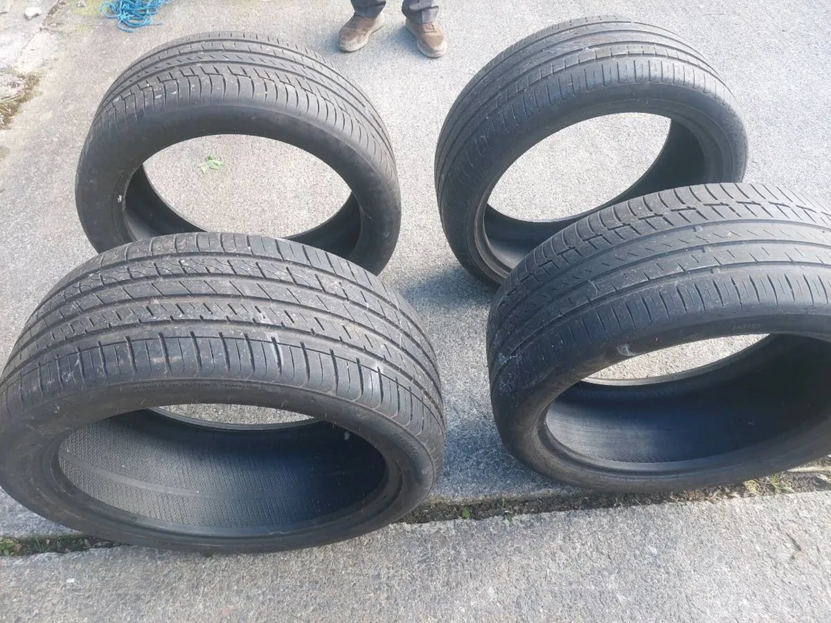 275/40/R21 Tyres - Image 1