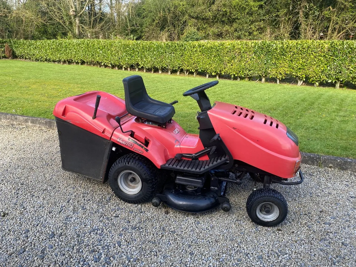 Ride on Lawnmower - Image 1