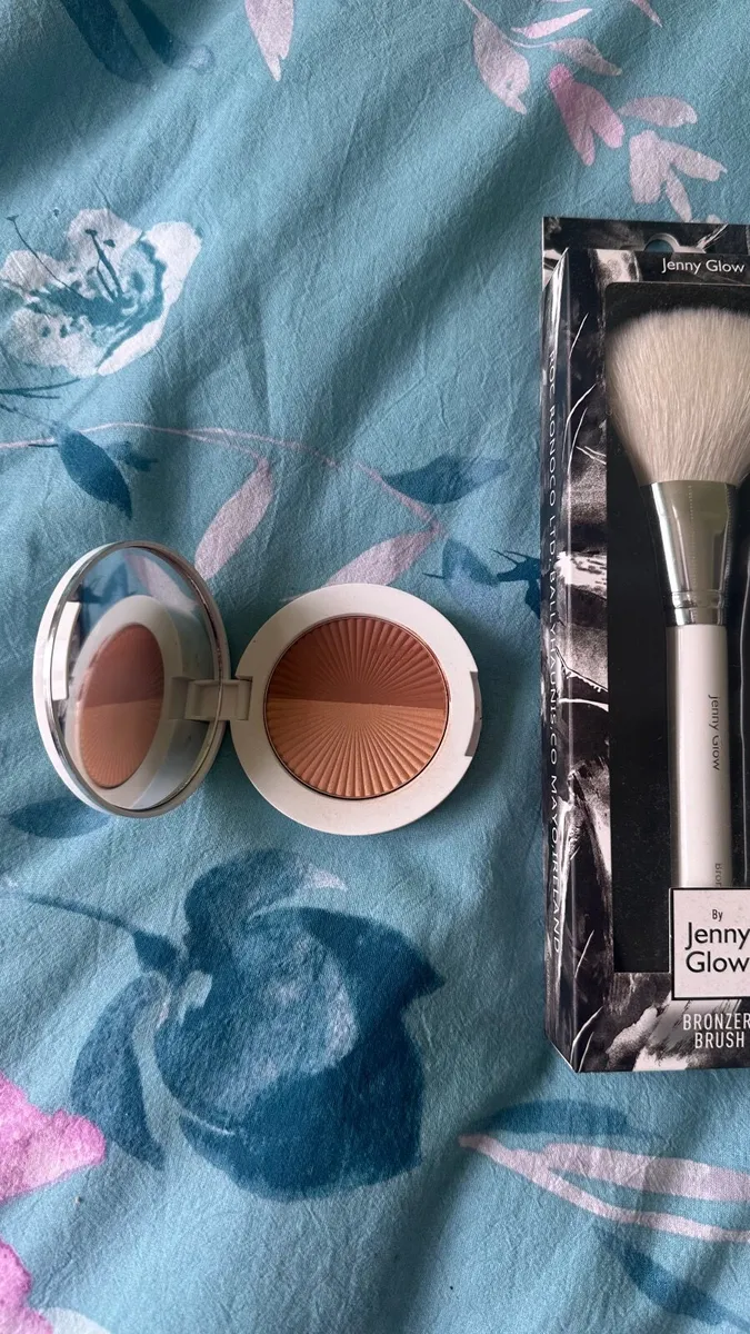 New brush and powder - Image 3