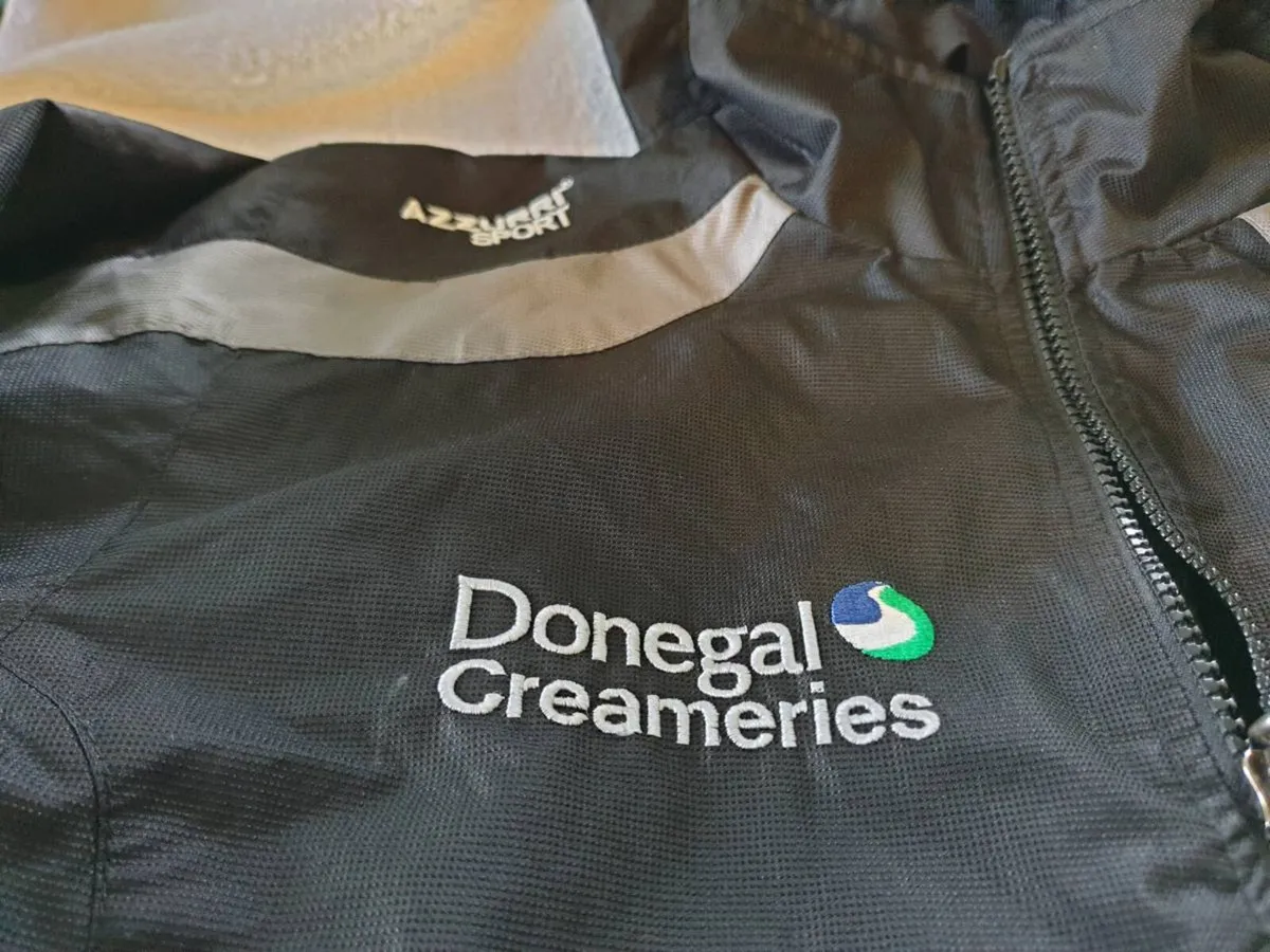 Donegal Gaelic Football Coat 2010 to 2011 - Image 4