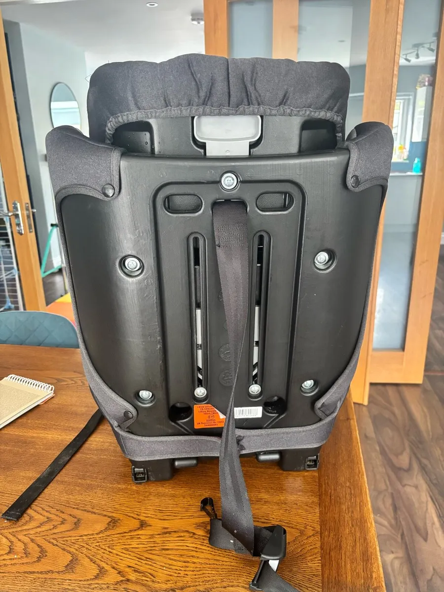 Isofix car seat - Image 3