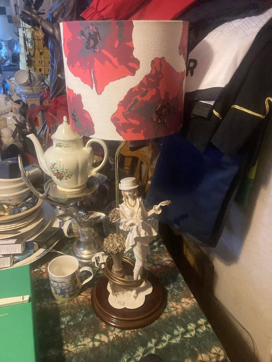 Italian lamp free postage - Image 1