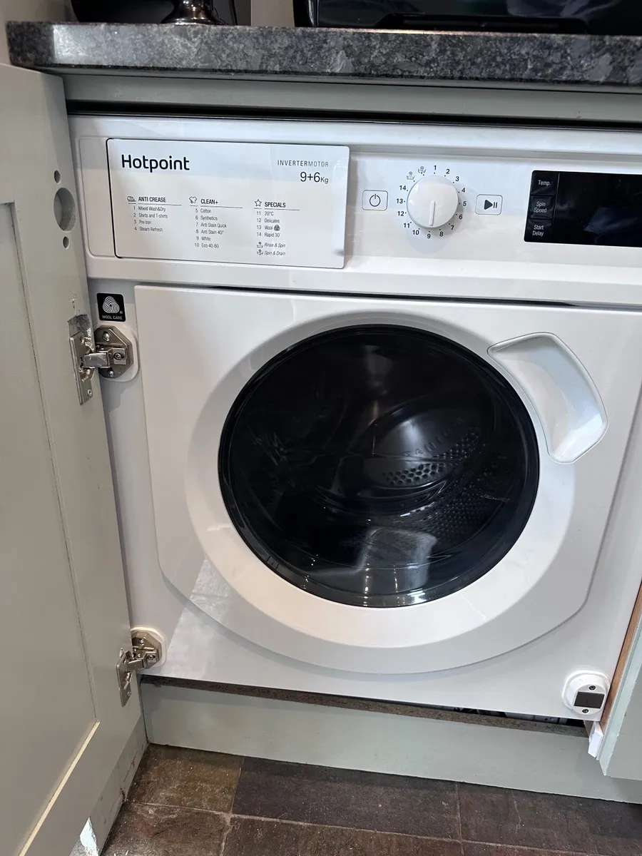 Integrated washer dryer - Image 1
