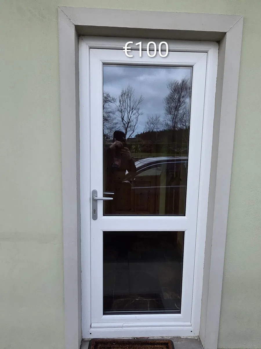 House contents - Image 1