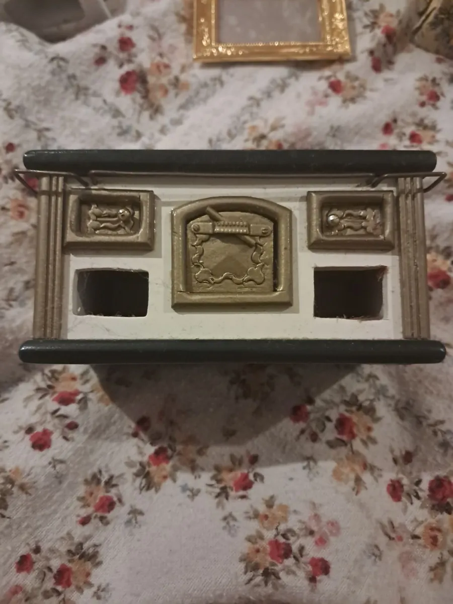 Doll"s House Furniture - Image 3