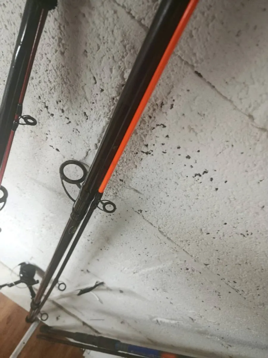 2 beach caster fishing rods BARGAIN - Image 3