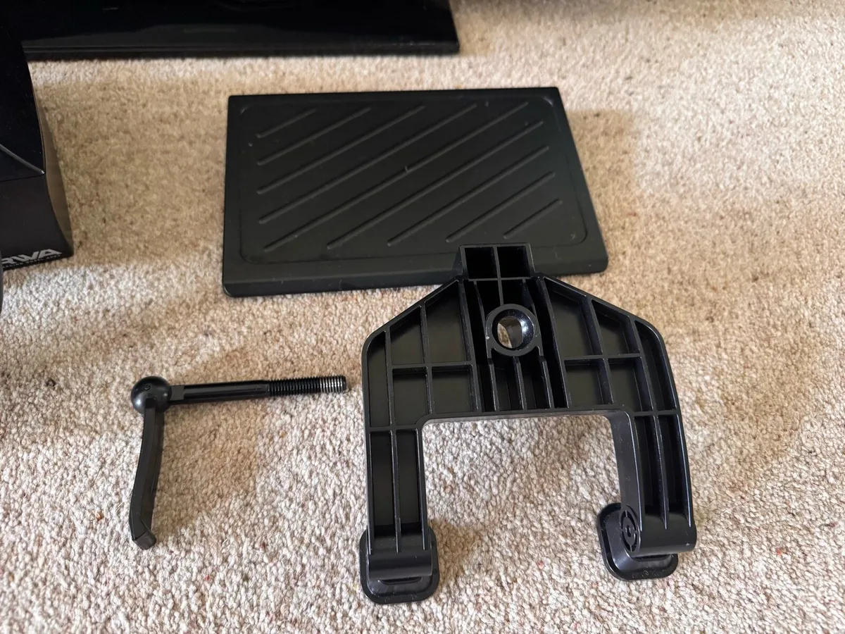 Logitech Playstation G923 Racing Wheel and Pedals - Image 4