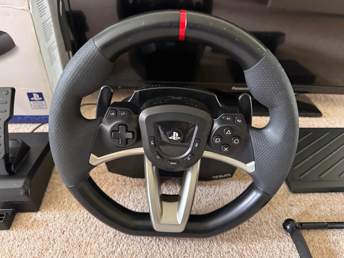 Logitech Playstation G923 Racing Wheel and Pedals - Image 2
