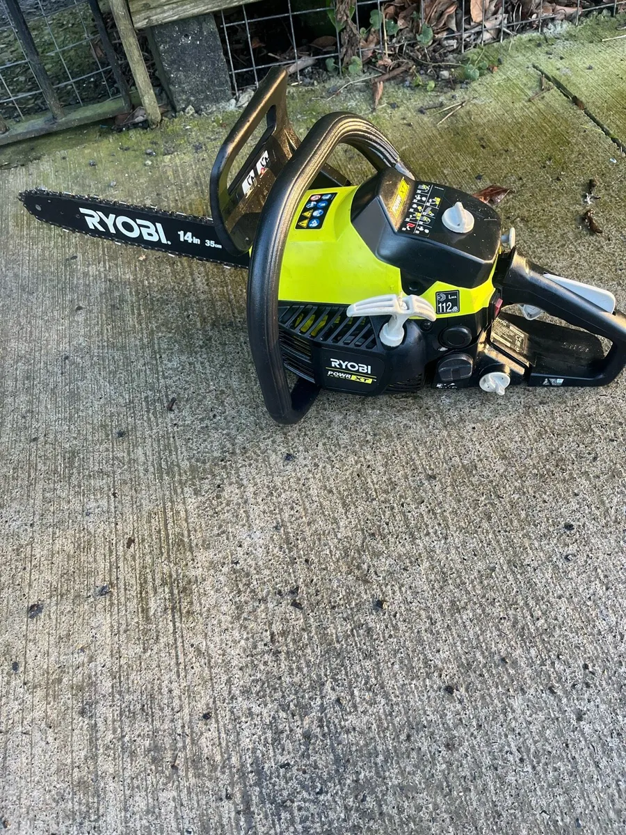 3 Chainsaw - Image 1