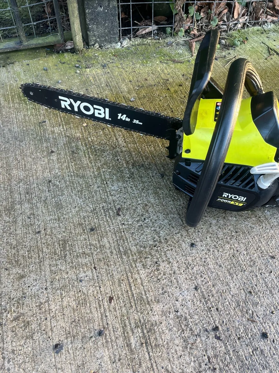 3 Chainsaw - Image 2