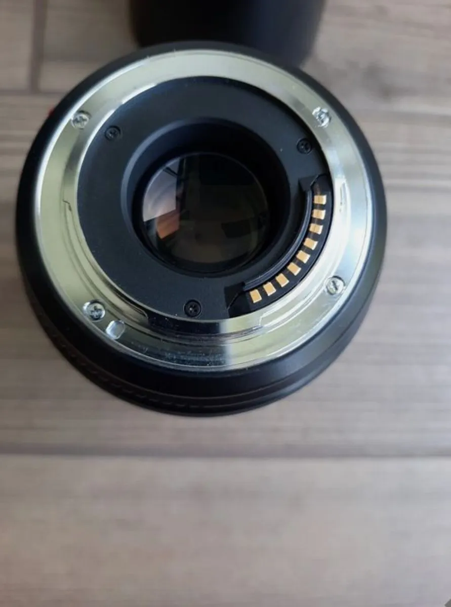 Olympus Zuiko Digital 40-150mm f3.5-4.5 - Image 2