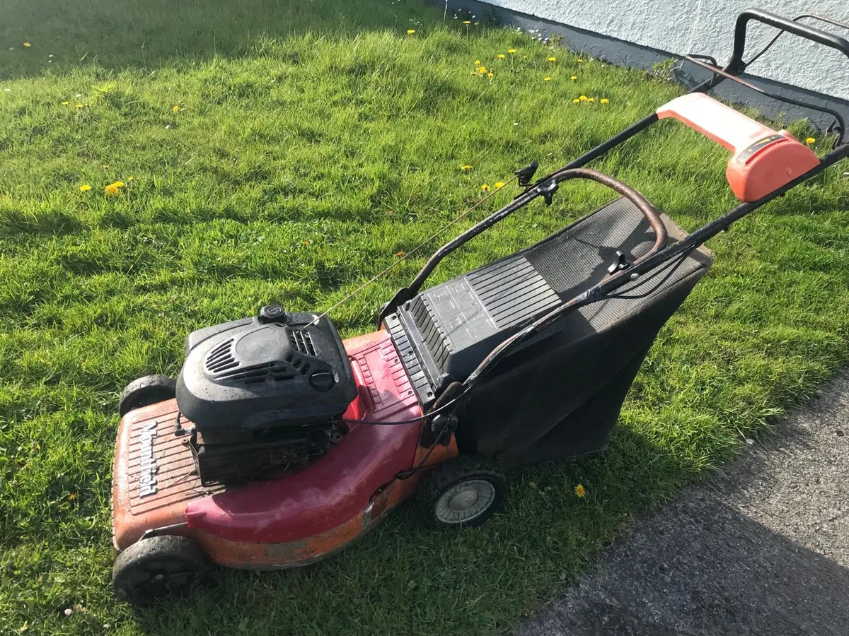 Mount field self drive lawnmower - Image 4