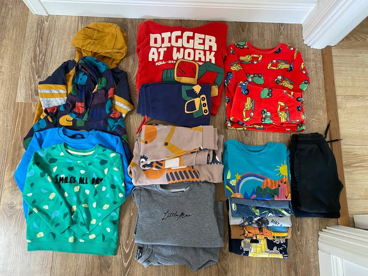 Boys clothes bundle 3-4 - Image 3