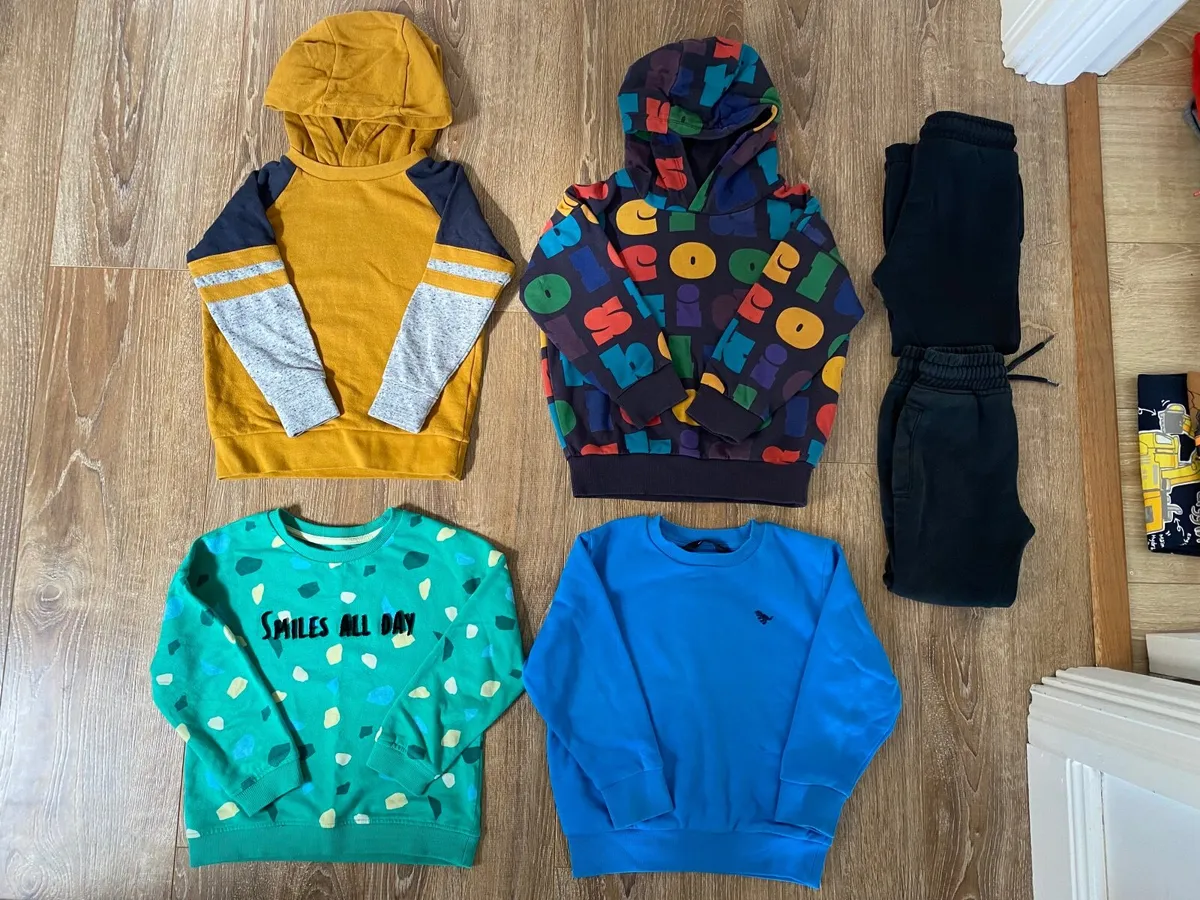 Boys clothes bundle 3-4 - Image 4