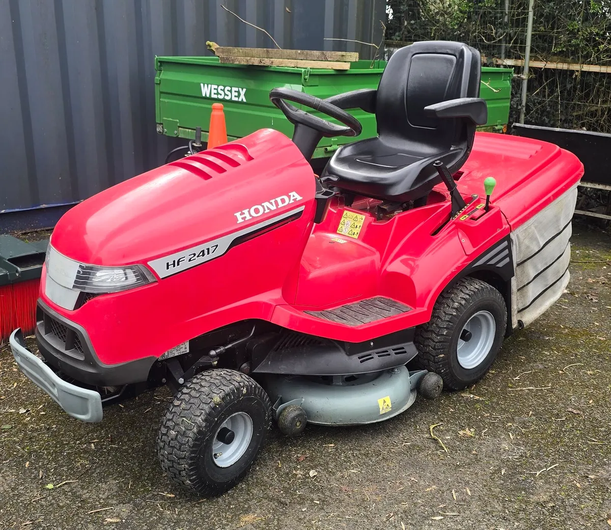 Honda HF2417 - Image 1