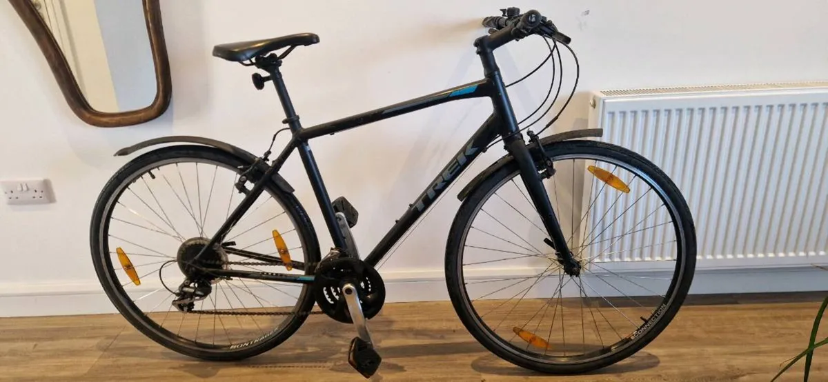 Trek FX 2 ( delivery )( serviced ) - Image 1