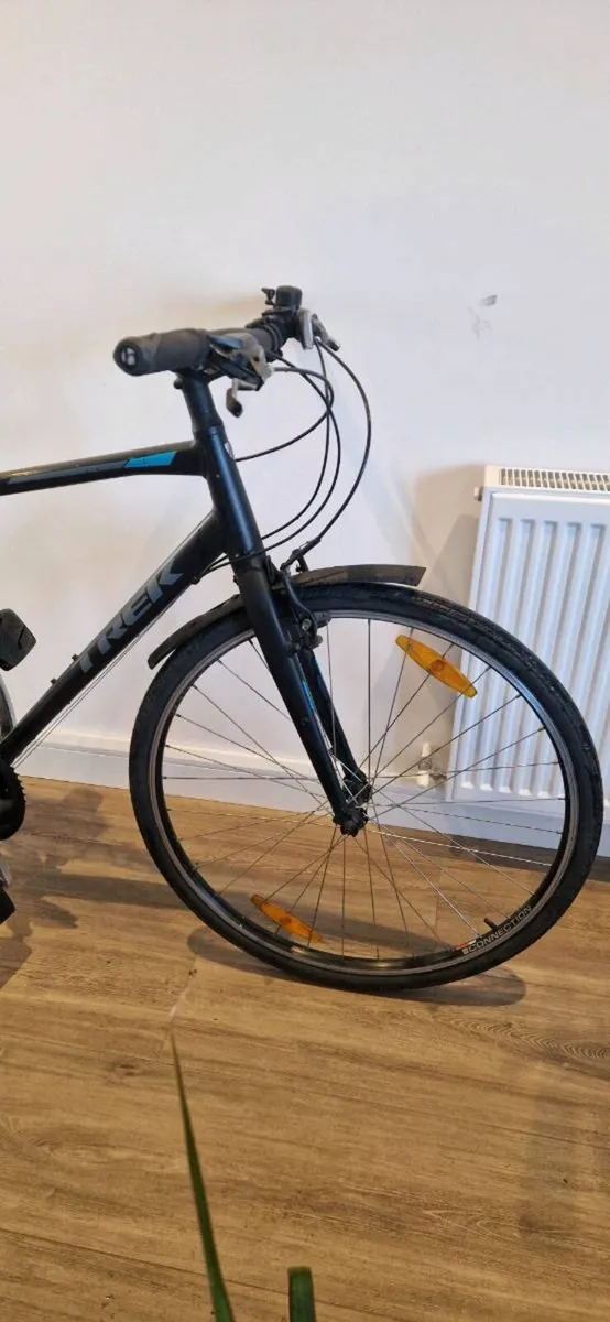Trek FX 2 ( delivery )( serviced ) - Image 2