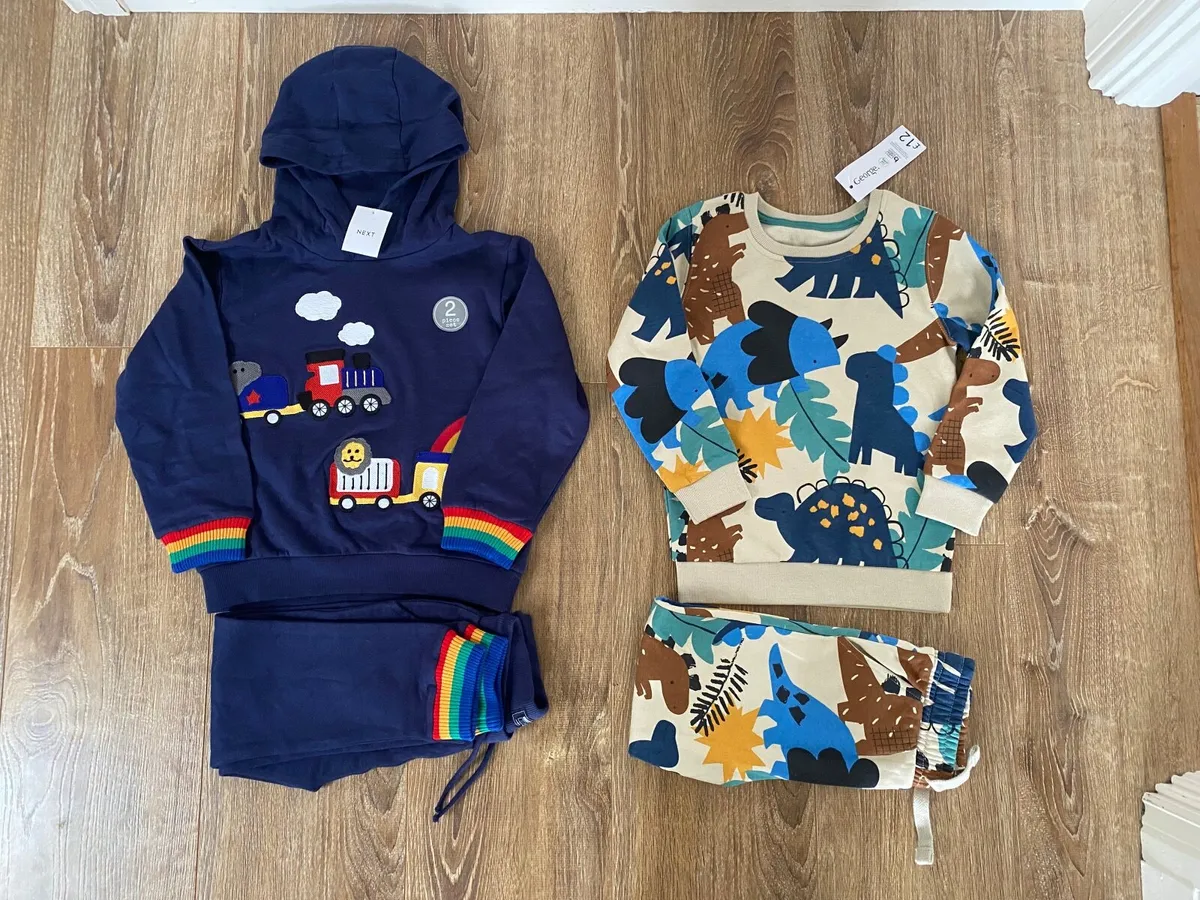 Boy clothes 4-5 - Image 2
