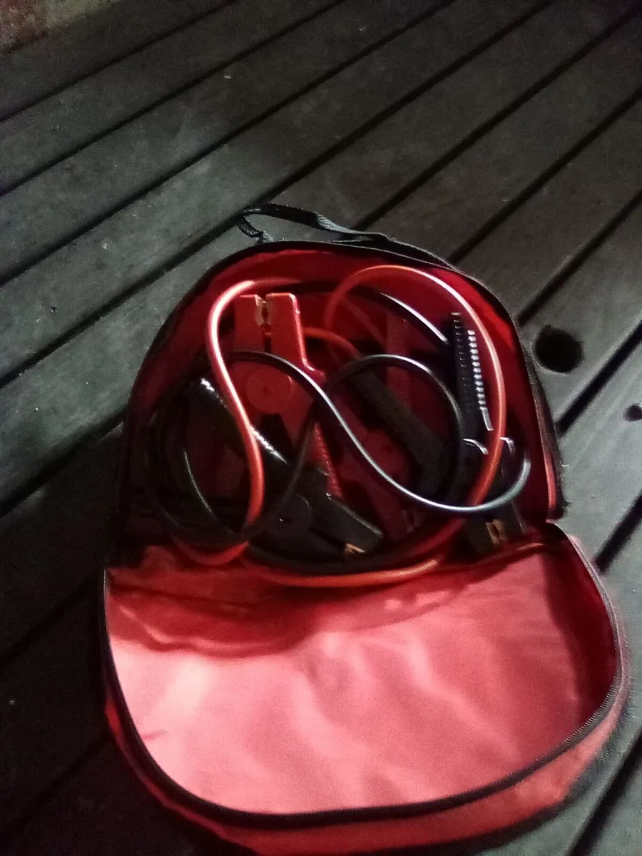 Tyre inflator heater jump leads - Image 4