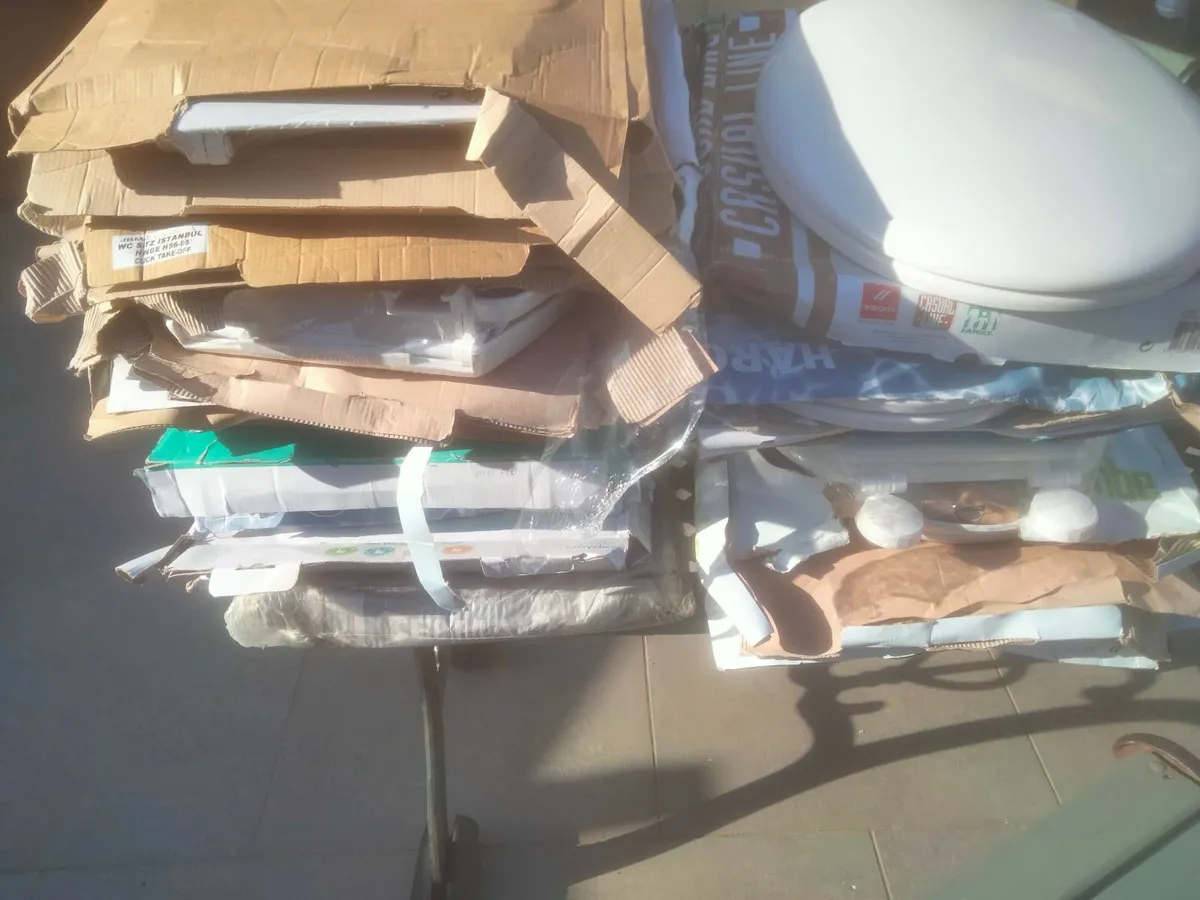 Toilet Seat Clearance - Image 3