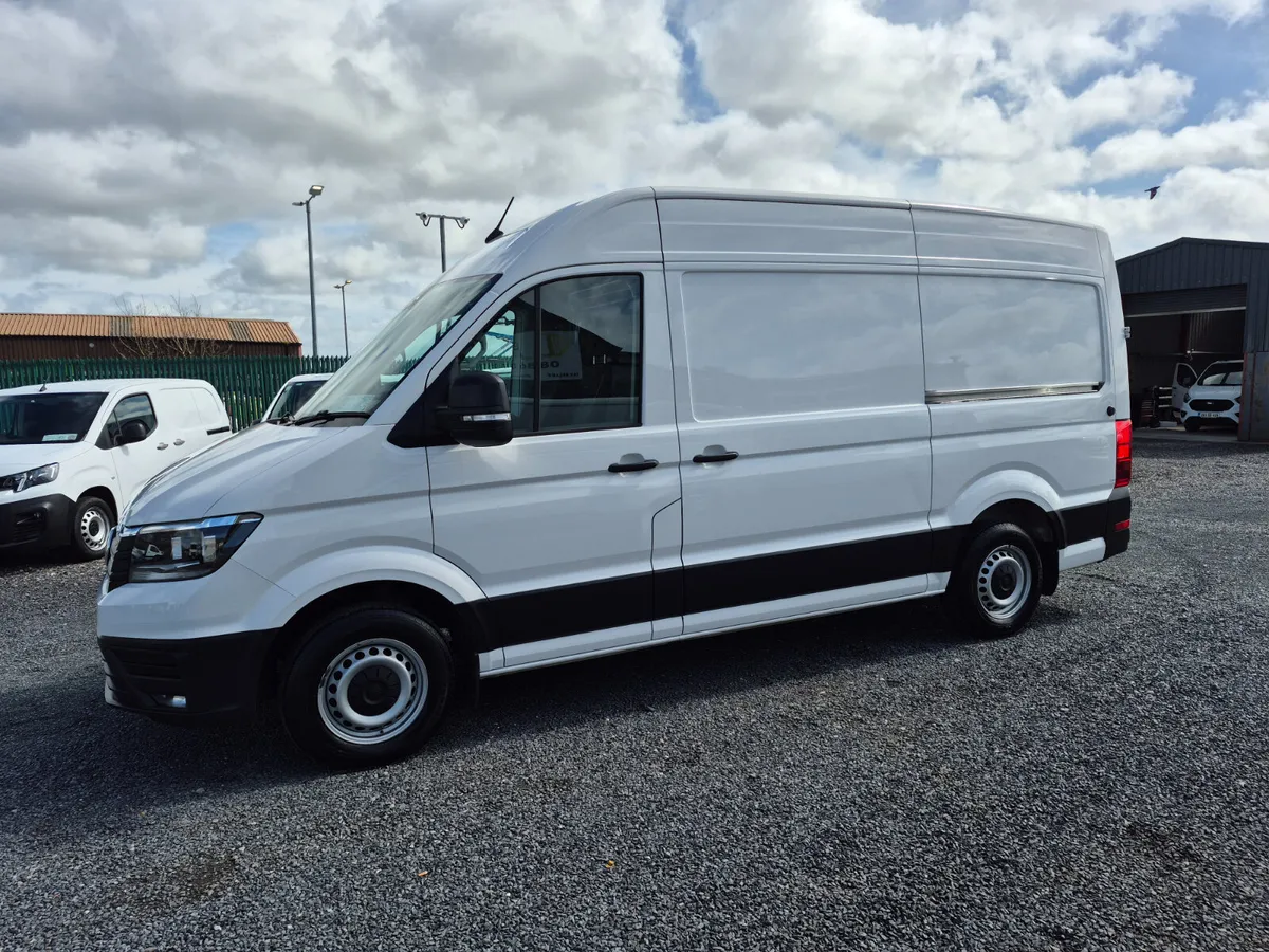 VW CRAFTER LOW MILEAGE INCLUDES VAT - Image 4