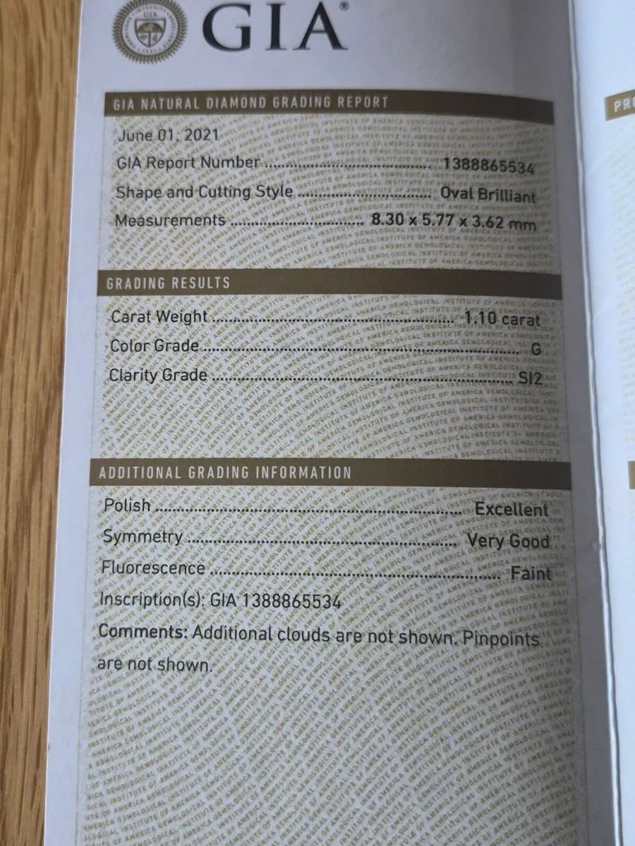 Diamond engagement ring - Image 4