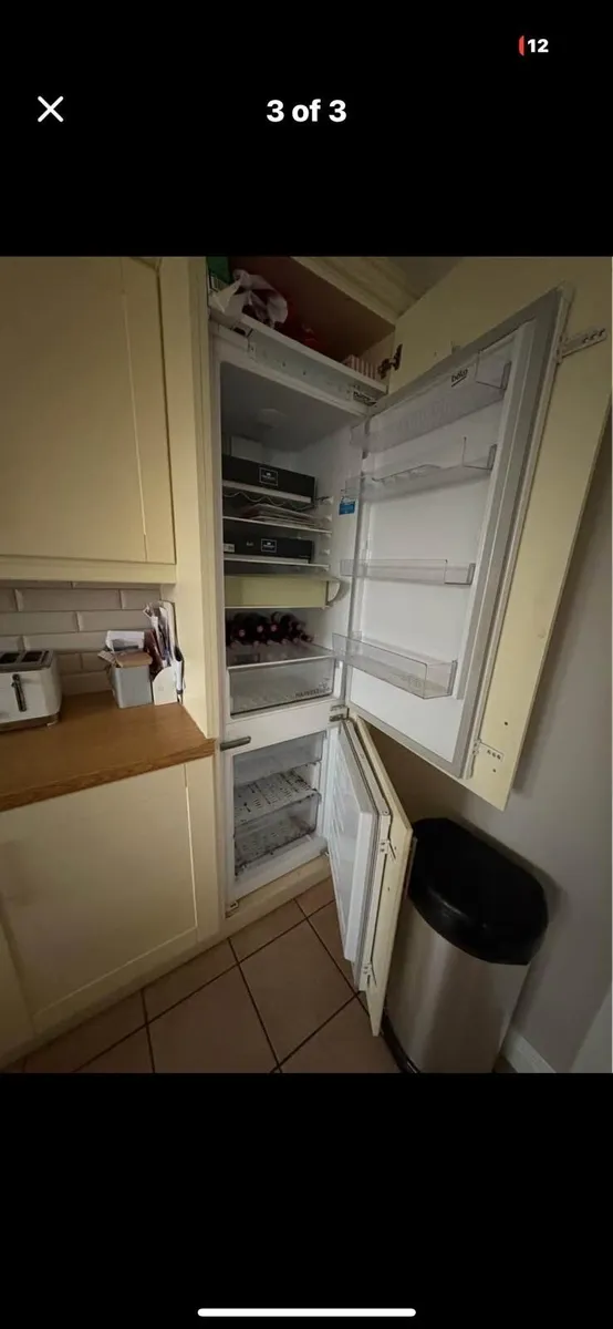 Integrated fridge freezer - Image 1