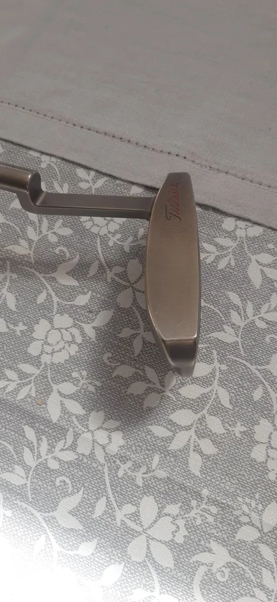 Scotty Cameron Red X3 Charcoal Mist - Image 2