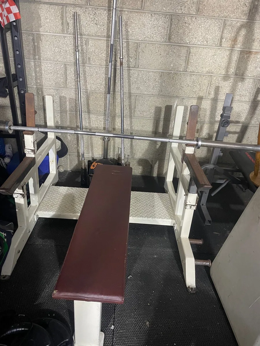 Commercial bench press - Image 1