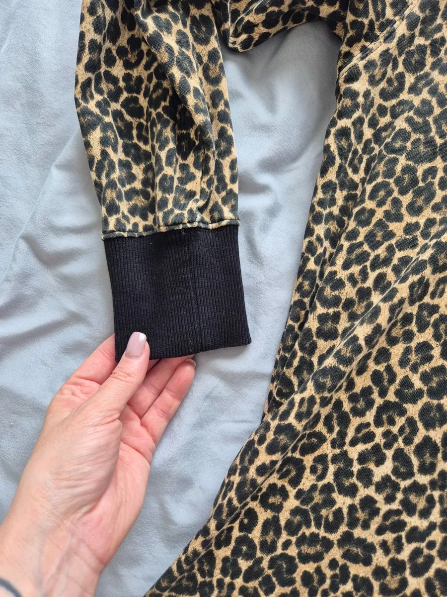 Womens hoodie - Image 2