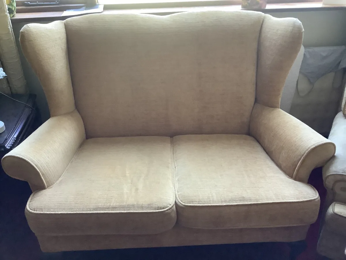 2 seater wing back sofa - Image 1