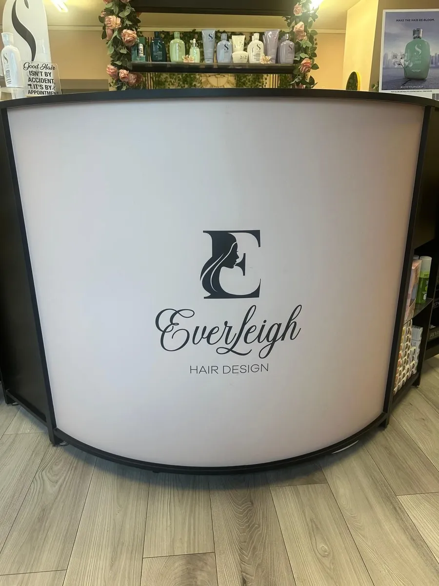 Reception desk - Image 3