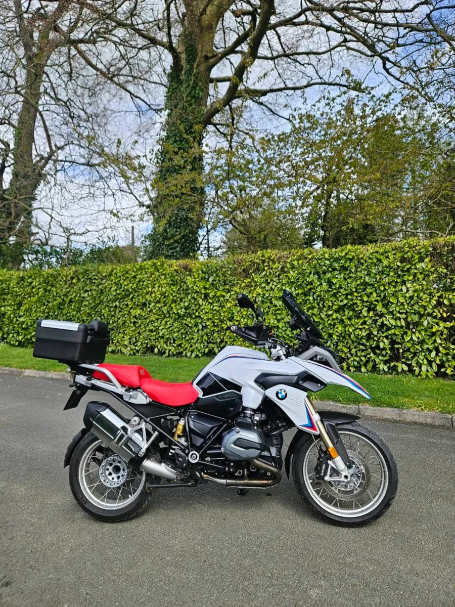 BMW R1200 GS ICONIC EDITION - Image 2