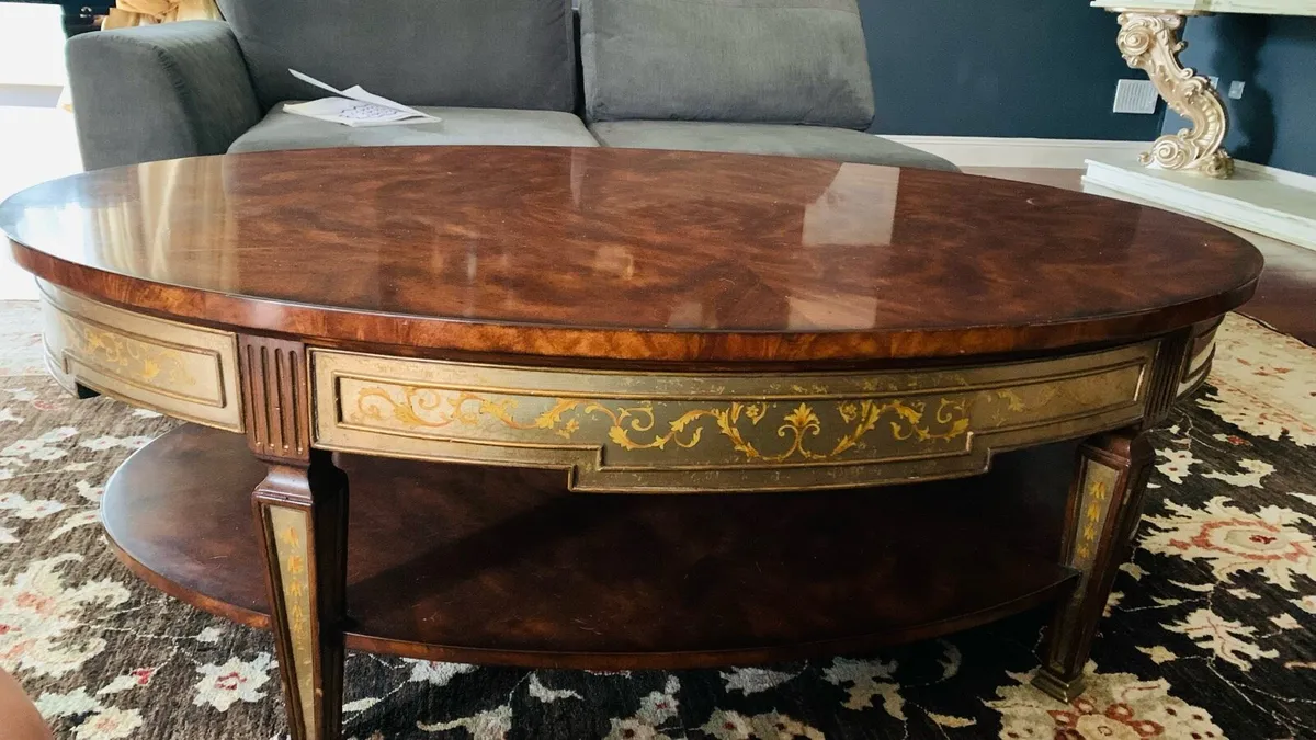 Oval Coffee table - Image 4