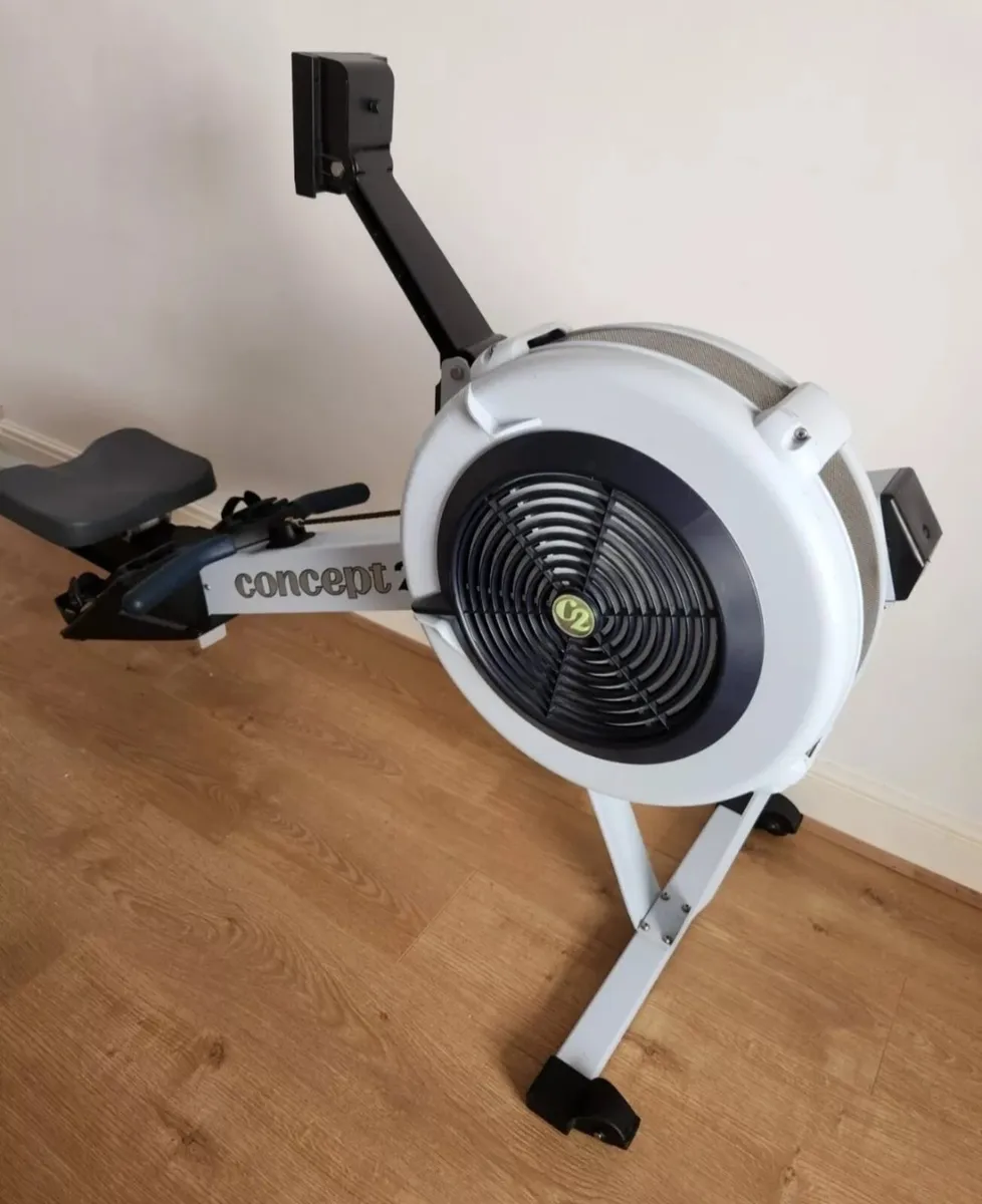 Concept 2 rowing machine - Image 1