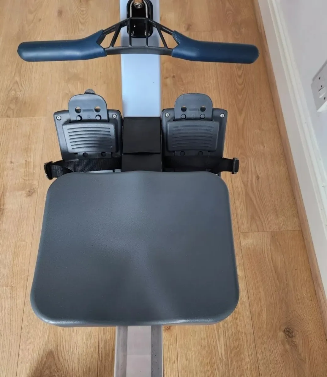 Concept 2 rowing machine - Image 3
